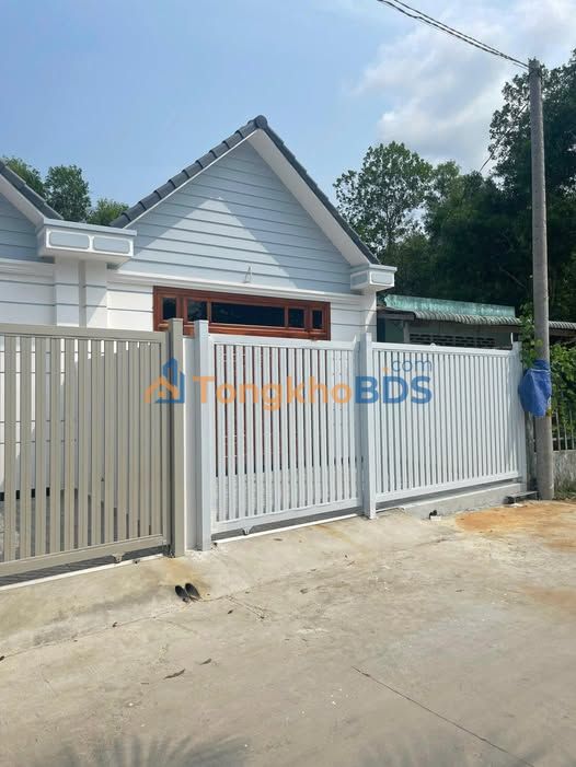 Nhà 2 Tỷ Dương Đông, Phú Quốc - Sổ Hồng 6x23m, Sẵn Sàng Ở Ngay