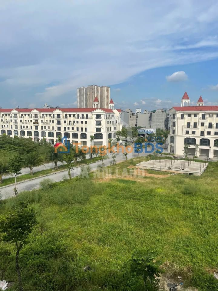 Nhà Liền Kề KĐT Hinode 100m² - 5 Tầng Có Thang Máy - Sát QL32