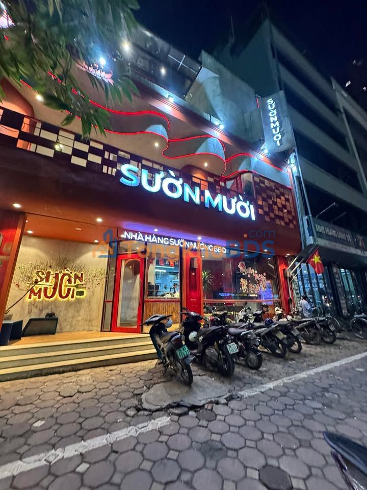 Nhà Hàng Mặt Tiền Tôn Thất Tùng 500m² - Giá 7x Triệu/Tháng