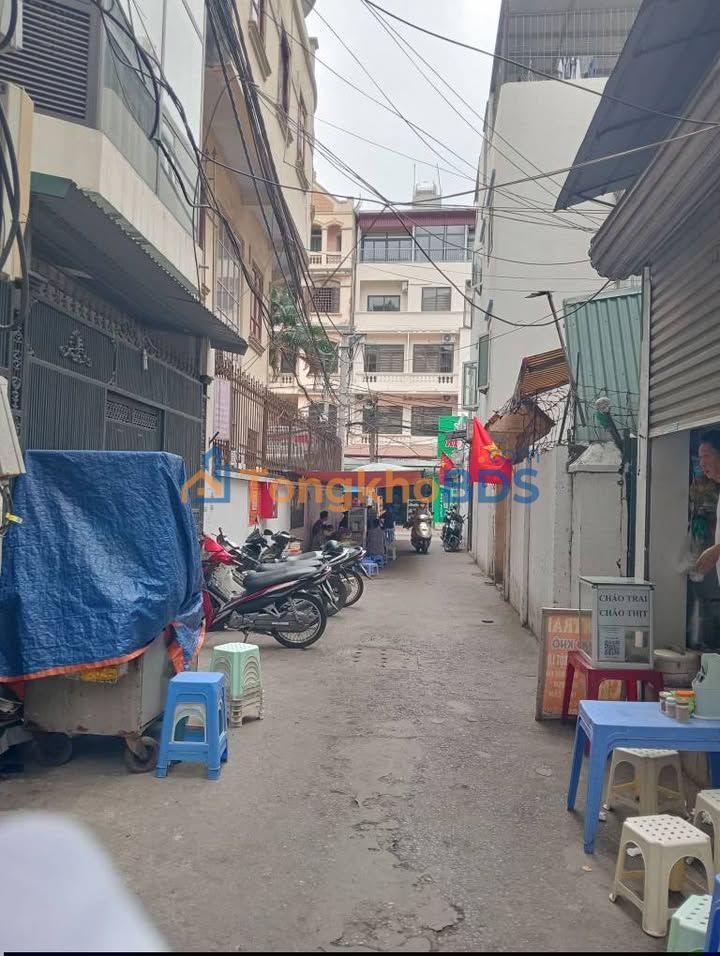 Nhà 101m² Võng Thị, Tây Hồ - Sân Vườn Riêng, Giá 49.5 Tỷ