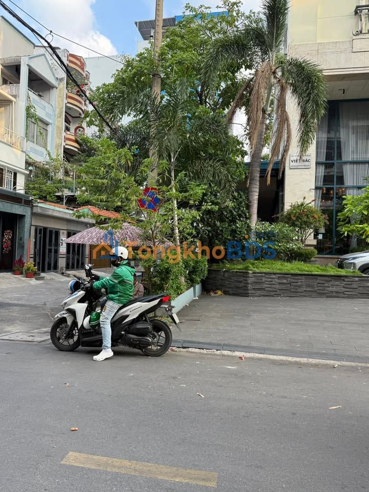 Nhà phố Quận 3 36m² giá 11.5 tỷ - Ô tô vào tận nhà