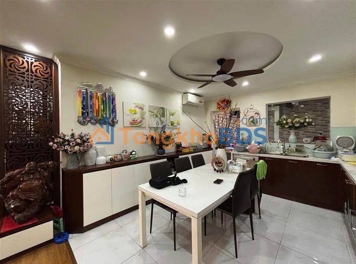 Căn hộ góc 133m² Nguyễn Chí Thanh, Đống Đa - 3PN, Full Nội Thất, 14.5 Tỷ