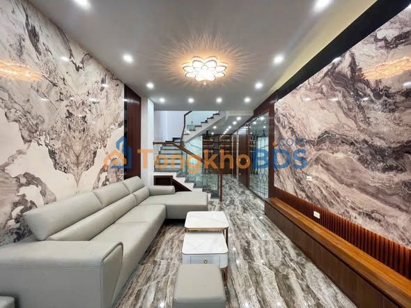 Nhà Ngô Gia Tự, Ngô Quyền 60m² 6.2 tỷ - Ô tô vào tận nhà