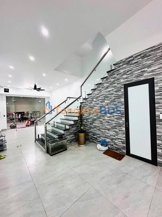 Nhà 5 Ngủ TP Bắc Giang - Phù Hợp Lớp Học, Spa - Giá 1x Triệu