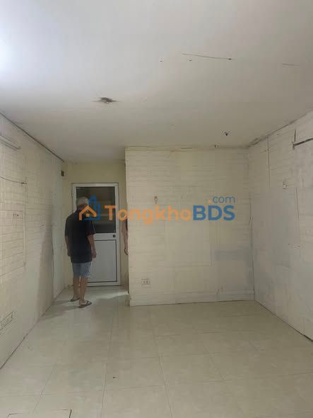 Mặt bằng kinh doanh Nghĩa Tân, Cầu Giấy - 4.5 triệu/tháng, ngõ ô tô