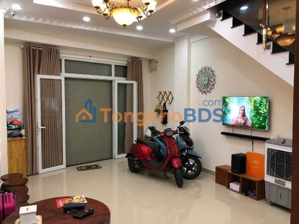 Nhà 4 Tầng Gò Vấp Gần Gigamall - 55m² - Hẻm Xe Hơi - Giá 8.x Tỷ