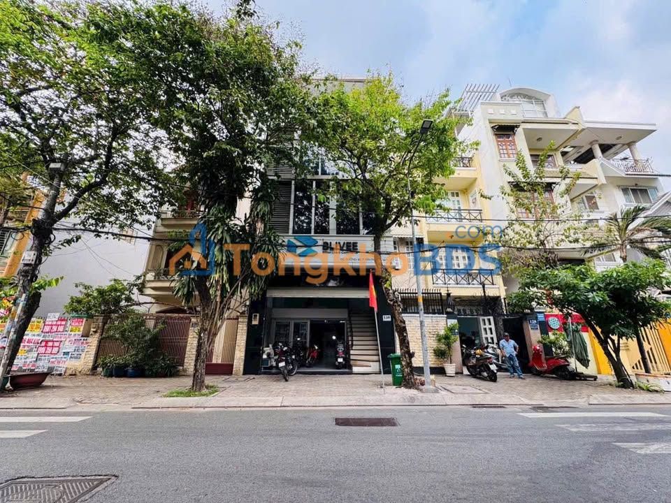 Nhà phố Đường số 40 Q7 108m² 25,5 tỷ - Mặt tiền kinh doanh