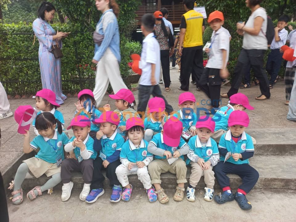 Nhà Lạc Long Quân Tây Hồ 60m² 14.5 tỷ - Ô tô vào tận nhà