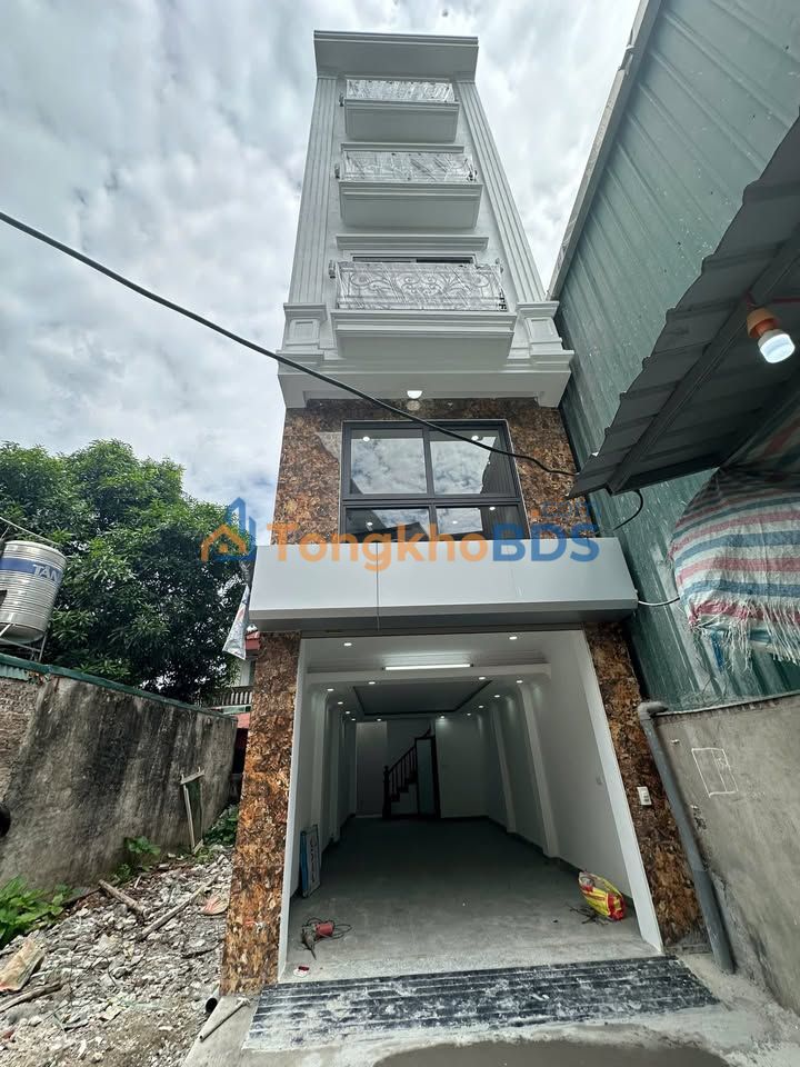 Nhà 40m² 4 Tầng Bãi Đá Quỳnh Đô, Ba Đình - Ô Tô Đỗ Trong Nhà, Giá 7.x Tỷ