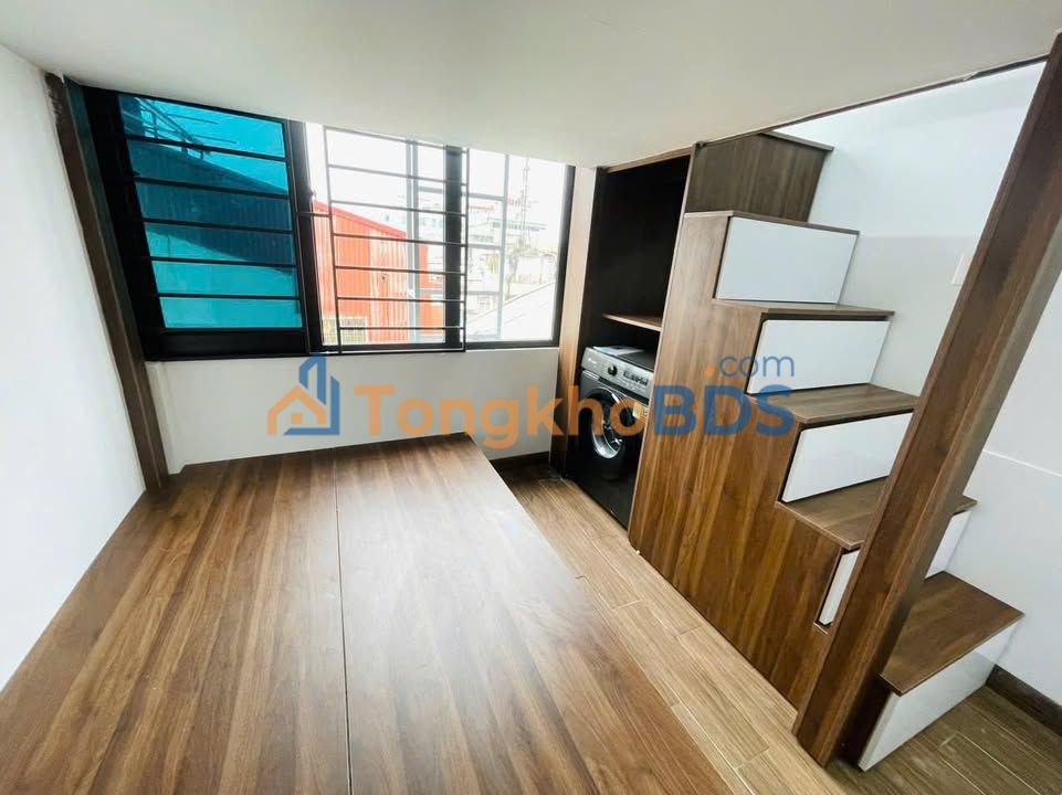 Cho thuê Căn hộ Studio Gác xép 30m² - Ngõ Chợ Khâm Thiên, Đống Đa - Giá 5.2 Triệu/Tháng
