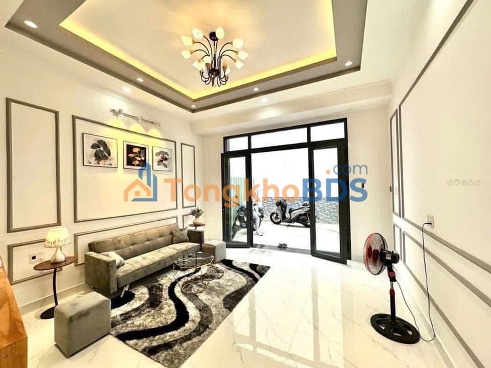 Nhà 40m², 5 Tầng Phố Trương Định - Ô Tô Đỗ Cửa, Sổ Đỏ Chính Chủ