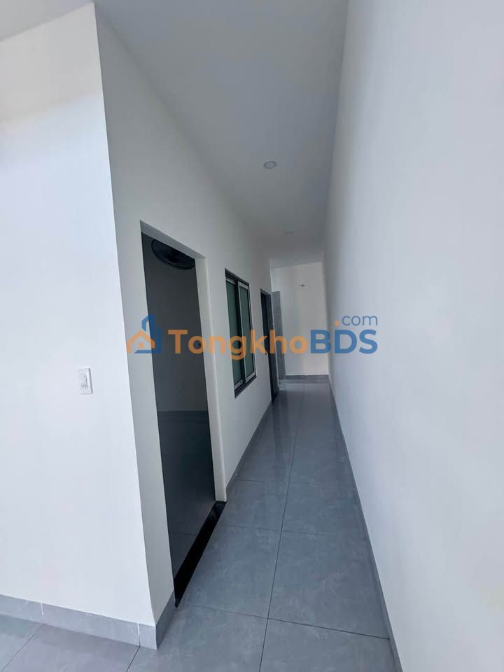 Nhà mới xây hẻm 327 Y Moal, BMT - 90m², 2PN, Sân ô tô - Giá 1.6 tỷ TL