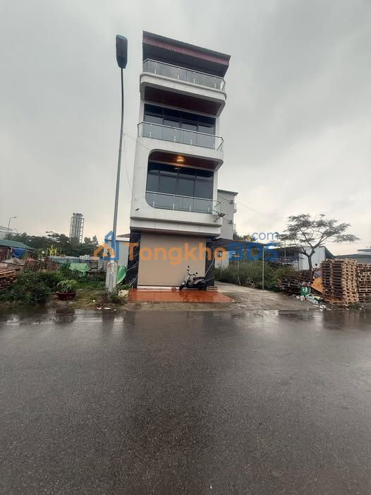 Nhà 3 Tầng Chu Mẫu 90m² 6.x Tỷ - Full Nội Thất, Ô Tô Đỗ Cửa