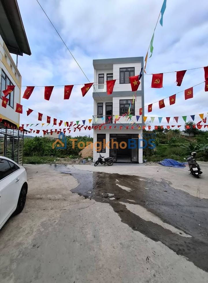 Nhà 3 Tầng Cô Tô 55m² Hướng Tây - Ô Tô Đỗ Cửa, Giá 2.3 Tỷ