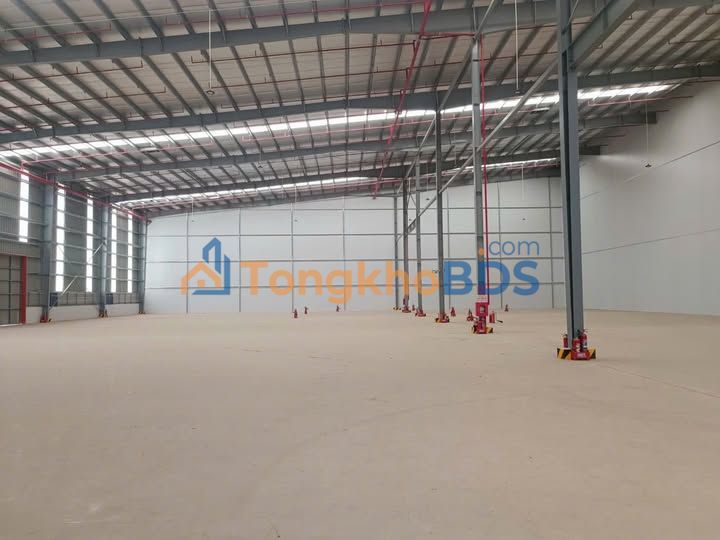 Cho Thuê Kho Xưởng 1.500m² Xuân Mai, Hoà Bình - Container Ra Vào Thuận Tiện
