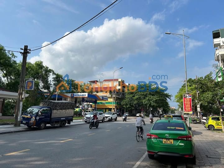 Đất Mặt Tiền Ngô Gia Tự, Bắc Giang - Tặng Nhà 3 Tầng Dòng Tiền 180m²