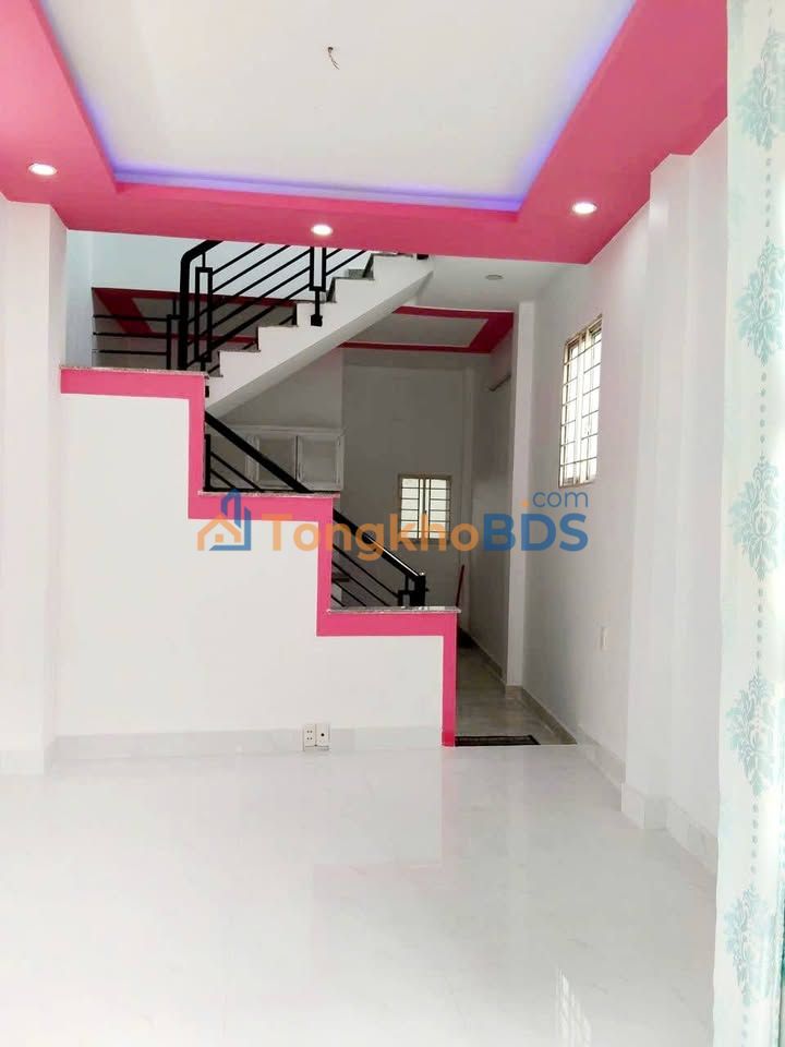 Nhà 1 Lầu 2PN Thạnh Lộc Q12 - Giá 4.5 Triệu/Tháng