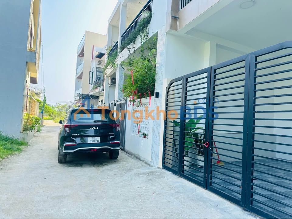 Cho thuê nhà 2 tầng 80m² có sân ô tô tại Phú Thượng, Huế - Giá 7.5 triệu/tháng