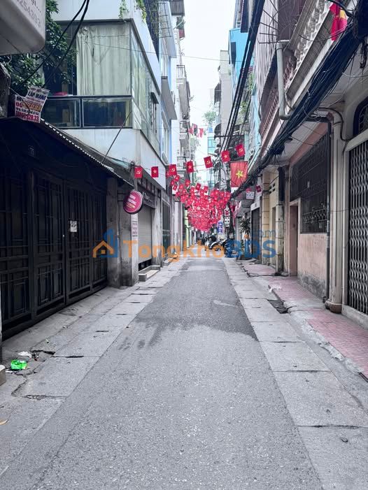 Nhà 42m² Bạch Mai, Hai Bà Trưng - Full nội thất, Sẵn ở ngay!