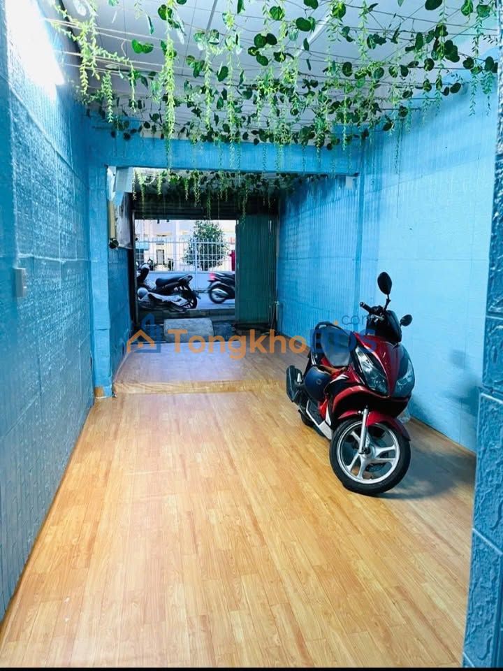 Nhà nguyên căn Phước Long Q9 68m2 giá 6tr - Sẵn sàng ở ngay