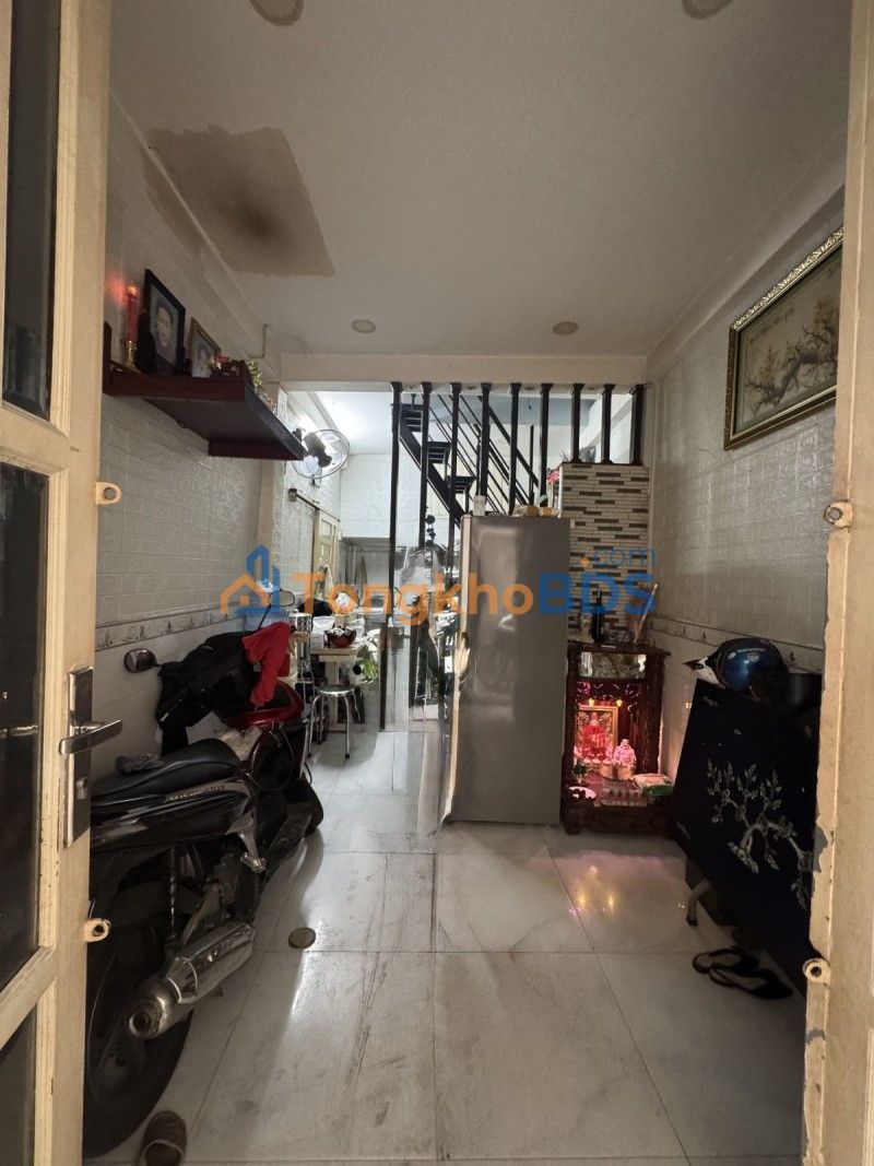 Nhà 21m² Cư Xá Phú Lâm Q6 - 3PN, Sổ Hồng Riêng, Chỉ 2.8 Tỷ