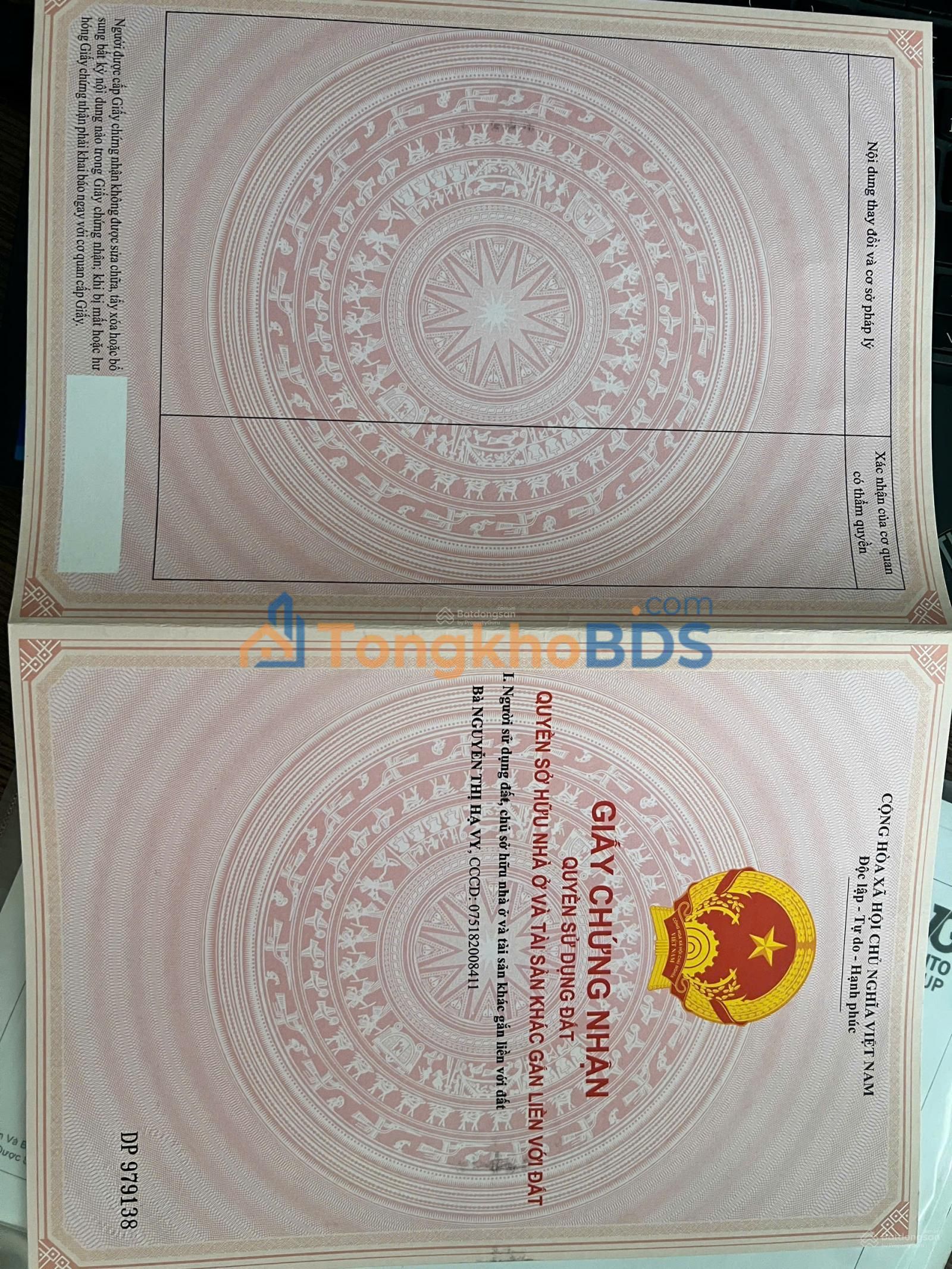 Bán gấp căn hộ Vinhomes Grand Park 70m² - 3.19 tỷ bao phí, sổ hồng sẵn