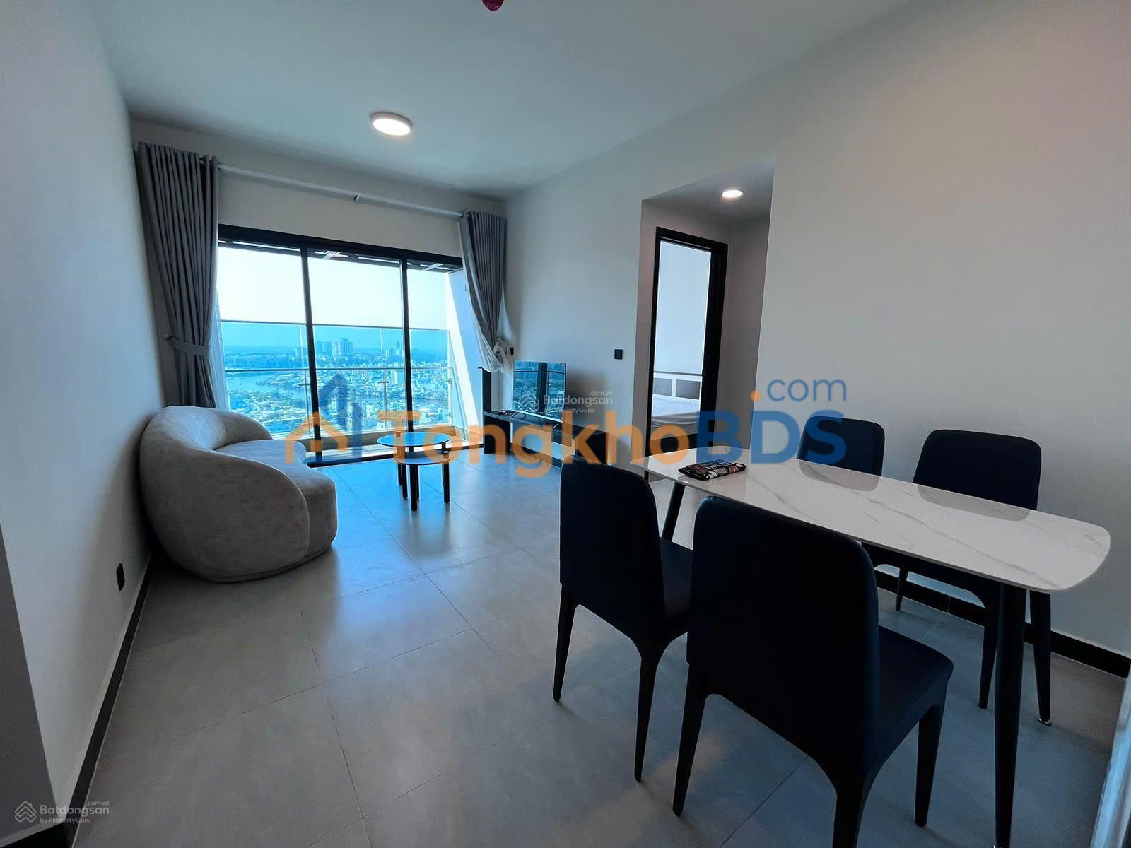 Cho thuê căn hộ De La Sol Quận 4 - 1PN 68m² view sông, full nội thất