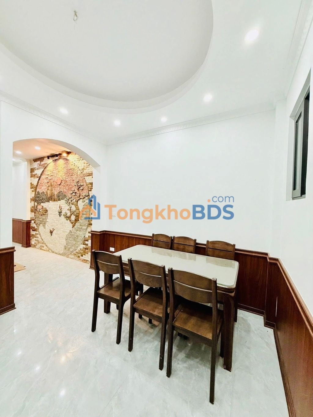 Nhà Phân Lô Trần Thái Tông 40m² 5 Tầng, Ô Tô Tránh - Kinh Doanh/Ở Đều Tuyệt Vời