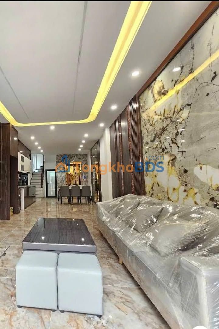 Bán Nhà 6 Tầng Thang Máy Phường Long Biên, 60m² - 11 Tỷ