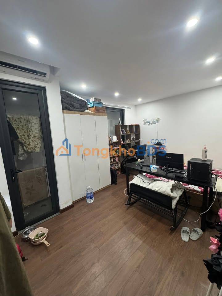 Phòng Trọ Ban Công, Gần Hồ Tây - 4.2 Triệu/Tháng (Tặng 1 Triệu)