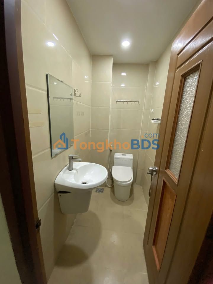 Nhà MT Nguyễn Hồng Đào, Tân Bình - Kinh doanh sầm uất, 3PN, 3 lầu