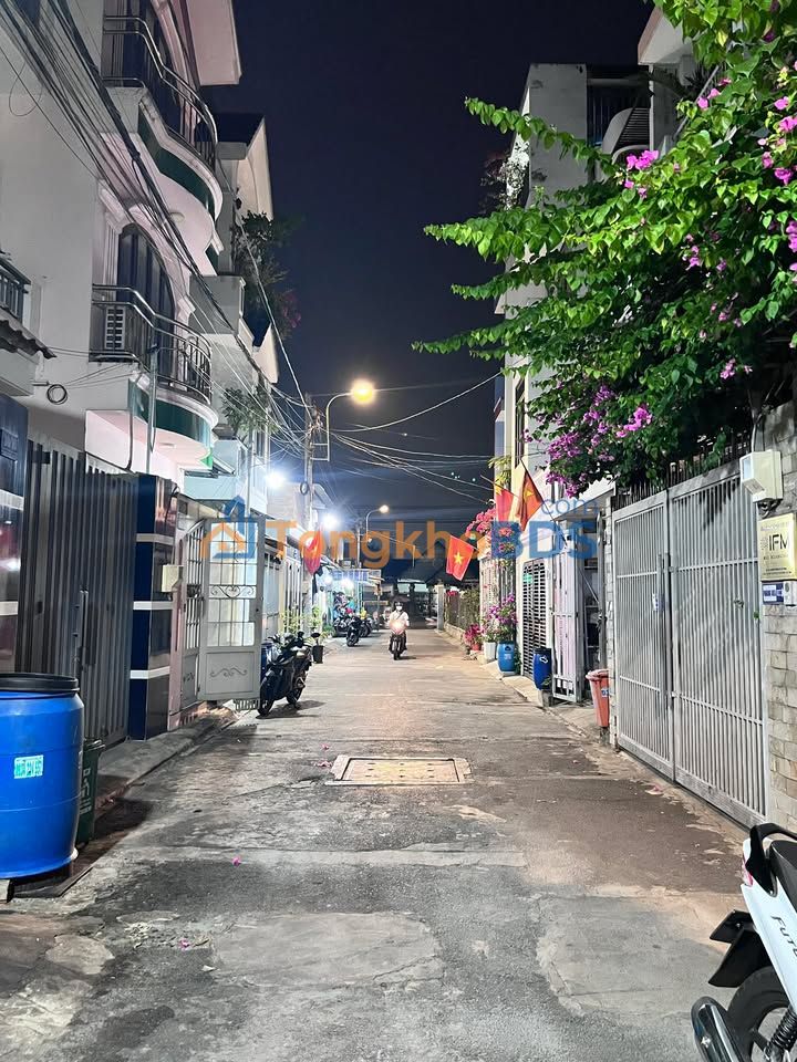 Đất Vàng Thủ Đức: 58.5m² Hẻm 30 Hoàng Hữu Nam, Giá 4.6 Tỷ TL - Sẵn Sàng Xây Tới 5 Tầng!