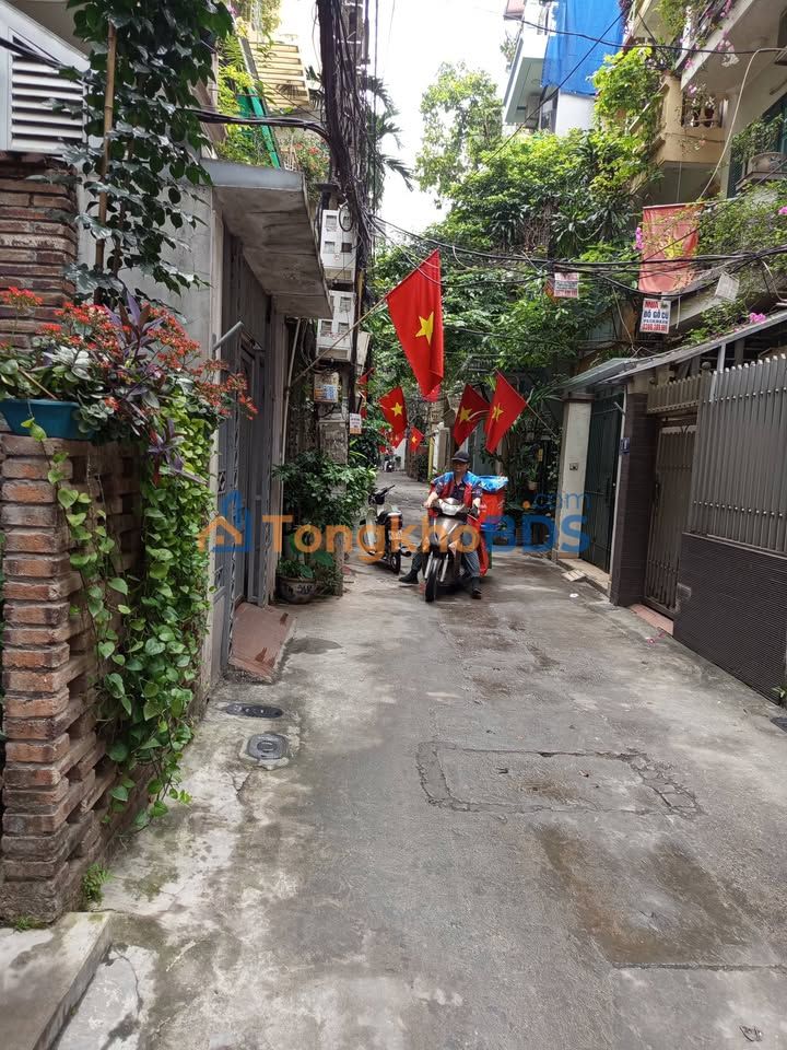 Nhà 50m² x 3 Tầng Mặt Ngõ Ô Tô Đội Cấn, Ba Đình - Giá 10 Triệu