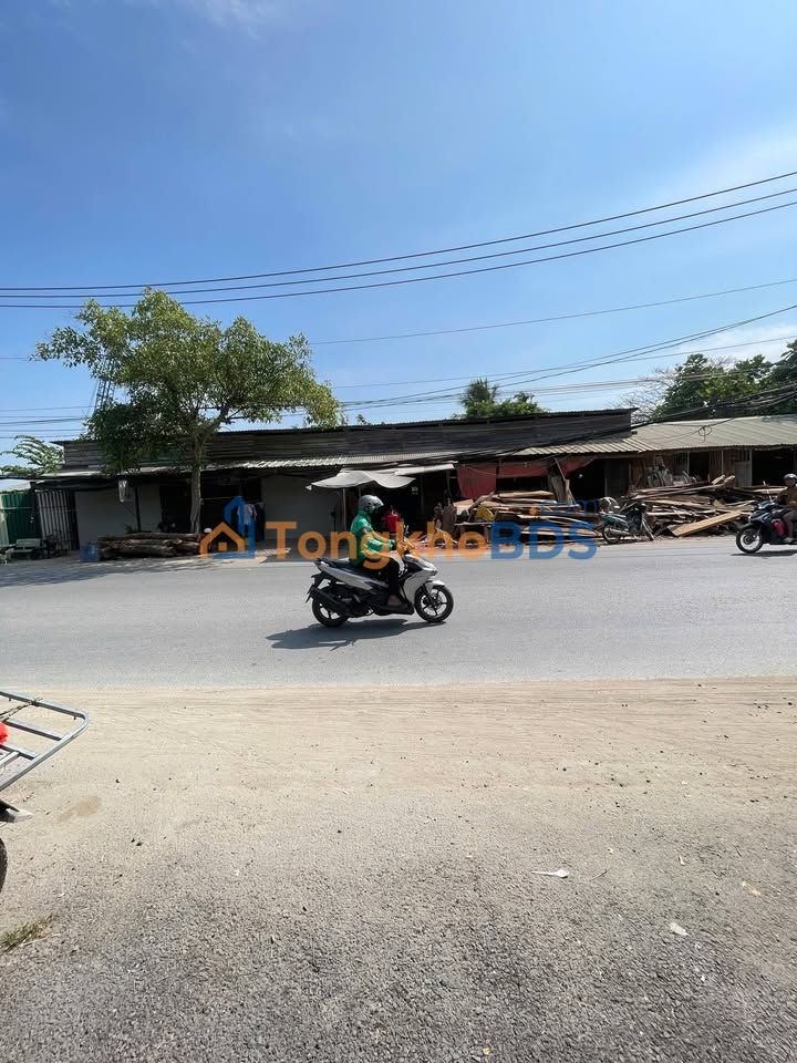 Đất Mặt Tiền Lò Lu, Quận 9 - Ngang 4.2m, 97m², 10.5 Tỷ