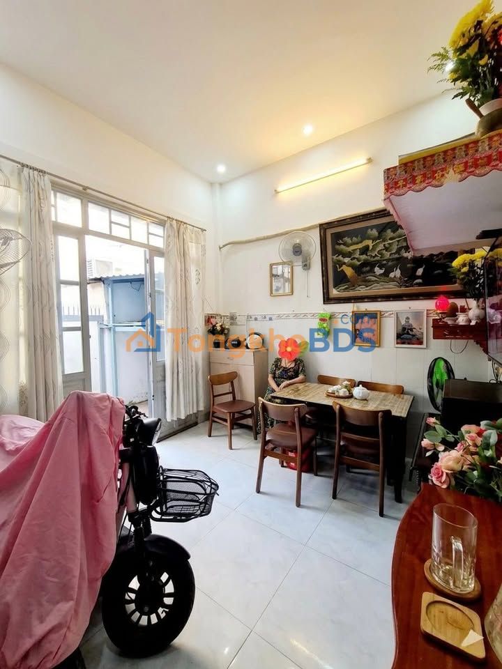 Nhà 3 Tỷ Quận 6 - 31m², 2 Tầng, Sổ Hồng Riêng