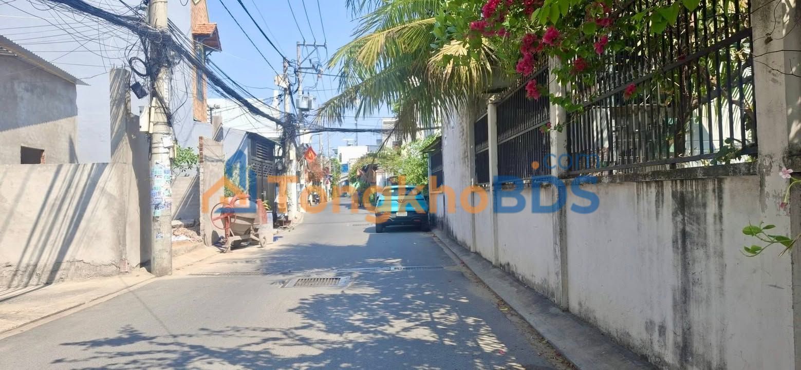 Nhà 2 Tầng Hẻm Xe Hơi 54m² Gần Lê Văn Việt, Thủ Đức - Giá 4.8 Tỷ