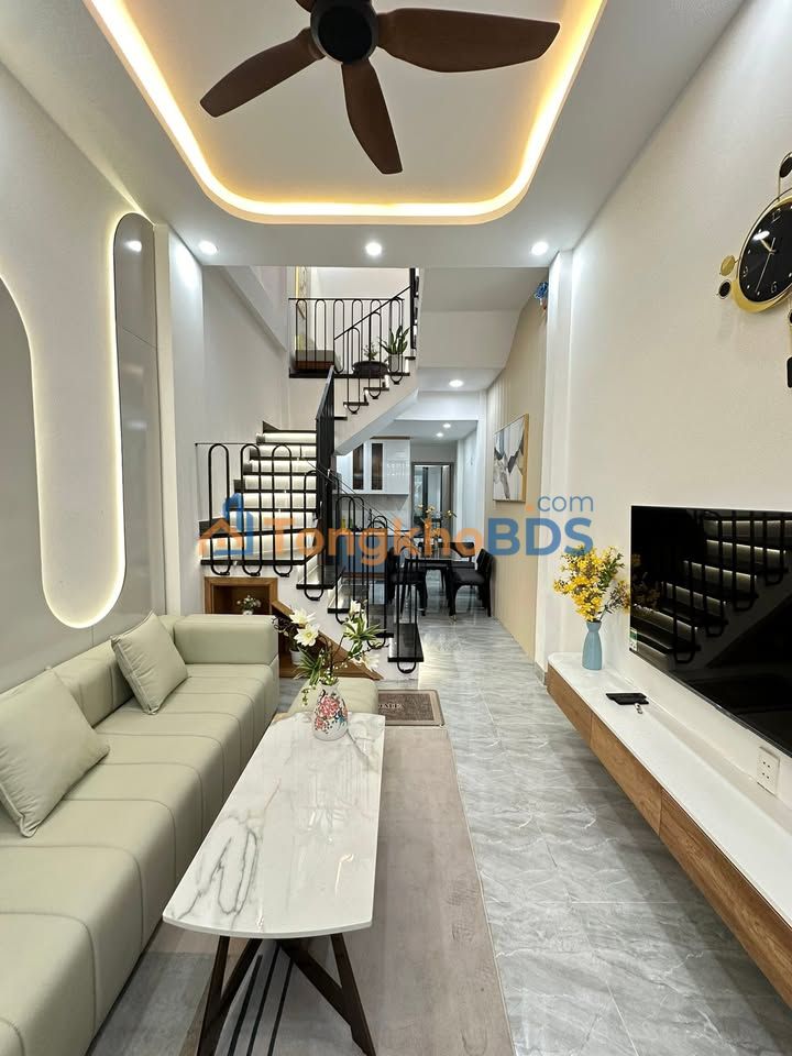 Cho thuê nhà nguyên căn 3 tầng Kiệt Hùng Vương, Đà Nẵng - Full nội thất, 16 triệu/tháng