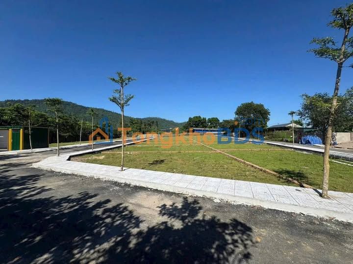 Đất nền Quốc Oai 100m² - Sổ đỏ sẵn sàng, giá chỉ từ 2.x tỷ