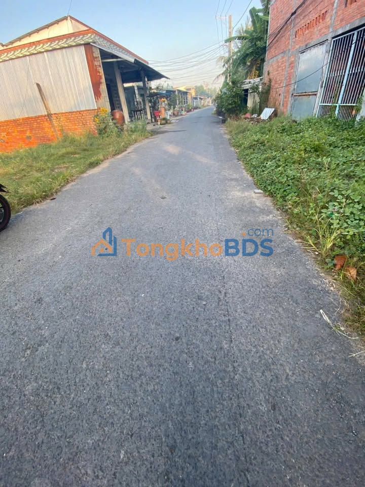 Bán Đất Vĩnh Long 2369.7m² - Sổ Đỏ Thổ Cư, Mặt Tiền Lộ Nhựa