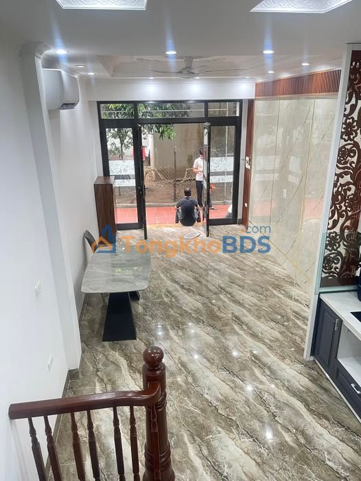 Bán nhà Ngọc Lâm, Long Biên 37m² - 8 tỷ, ngay Nguyễn Văn Cừ, gần Cầu Chương Dương