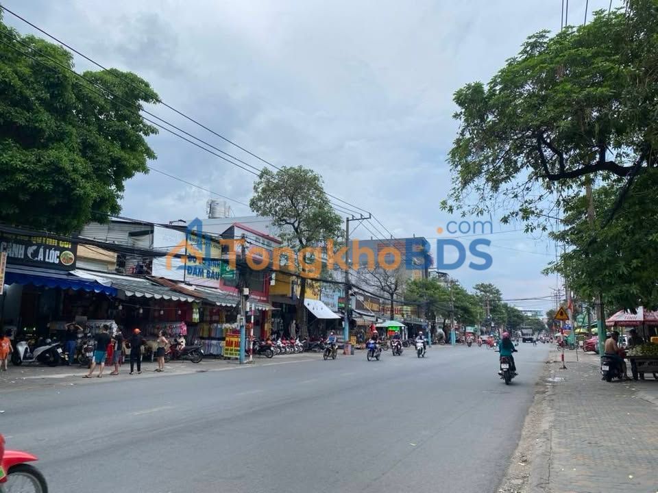 Nhà Mặt Tiền Chợ Đêm Dĩ An - Dòng Tiền 20 Triệu/Tháng - 6 Tỷ