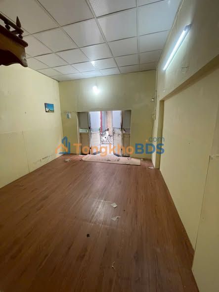 Nhà Lĩnh Nam 39m² ô tô vào nhà - Giá 3.88 tỷ