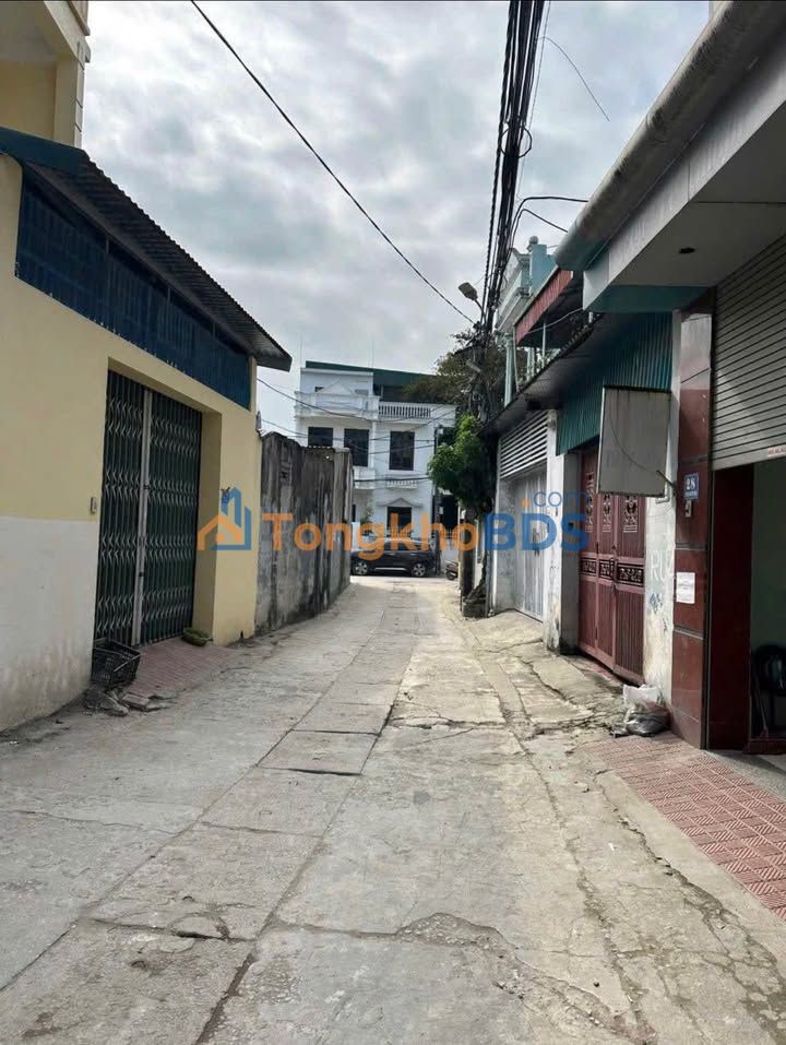 Nhà C4 Trần Nguyên Hãn 56m² - Ngay Quảng Trường Lam Sơn - Giá 2 Tỷ