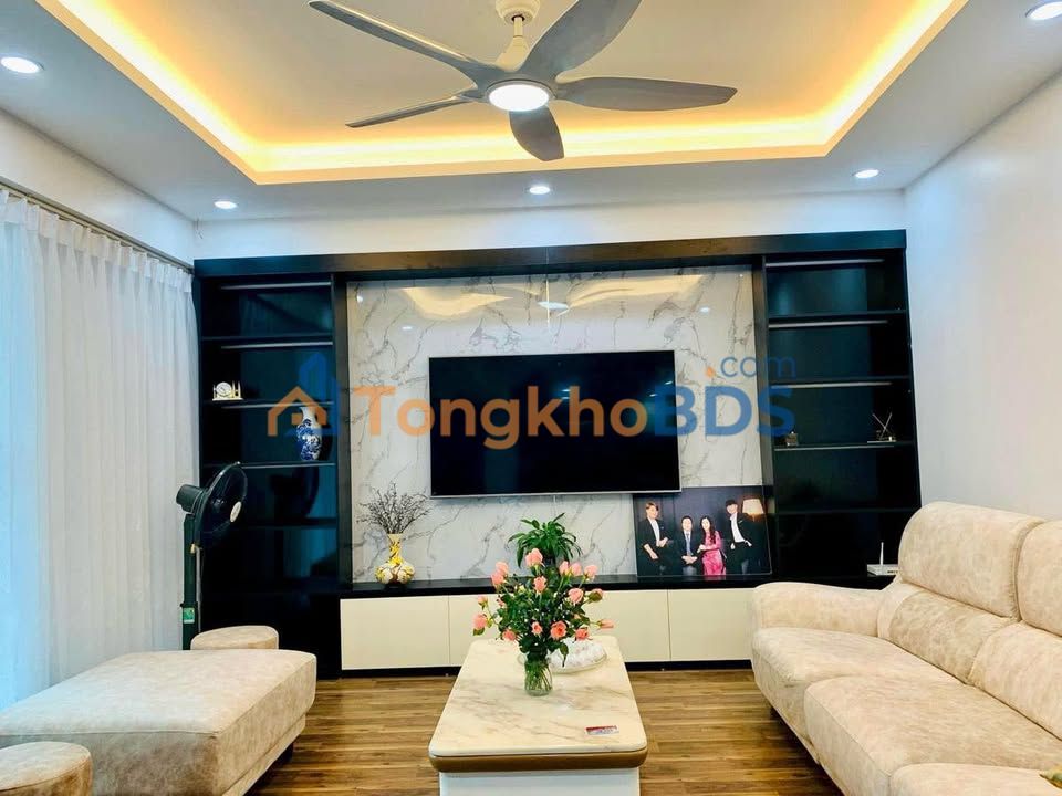 Chung cư Quỳnh Mai 95m² - 3PN, ô tô đỗ cửa, gần BV Thanh Nhàn - 4.9 tỷ