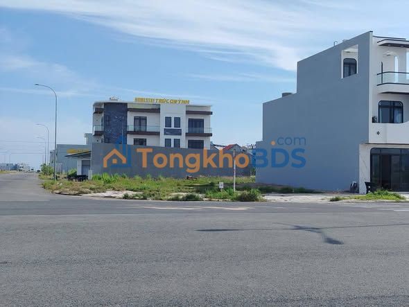 Đất Nền Biển Tuy Hòa 100m² - Sổ Đỏ Full Thổ Cư, Sát Sân Bay