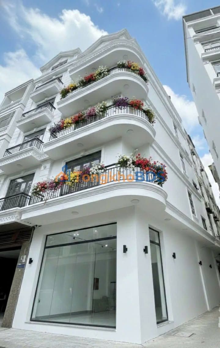 Nhà 5 tầng 32m² Đông Ngạc - Căn góc thoáng sáng, ô tô đỗ cửa