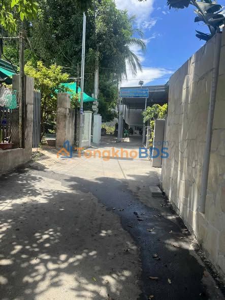 Bán Gấp Nhà Cấp 4 Cam Lâm 80m² Thổ Cư - Giá 1.85 Tỷ