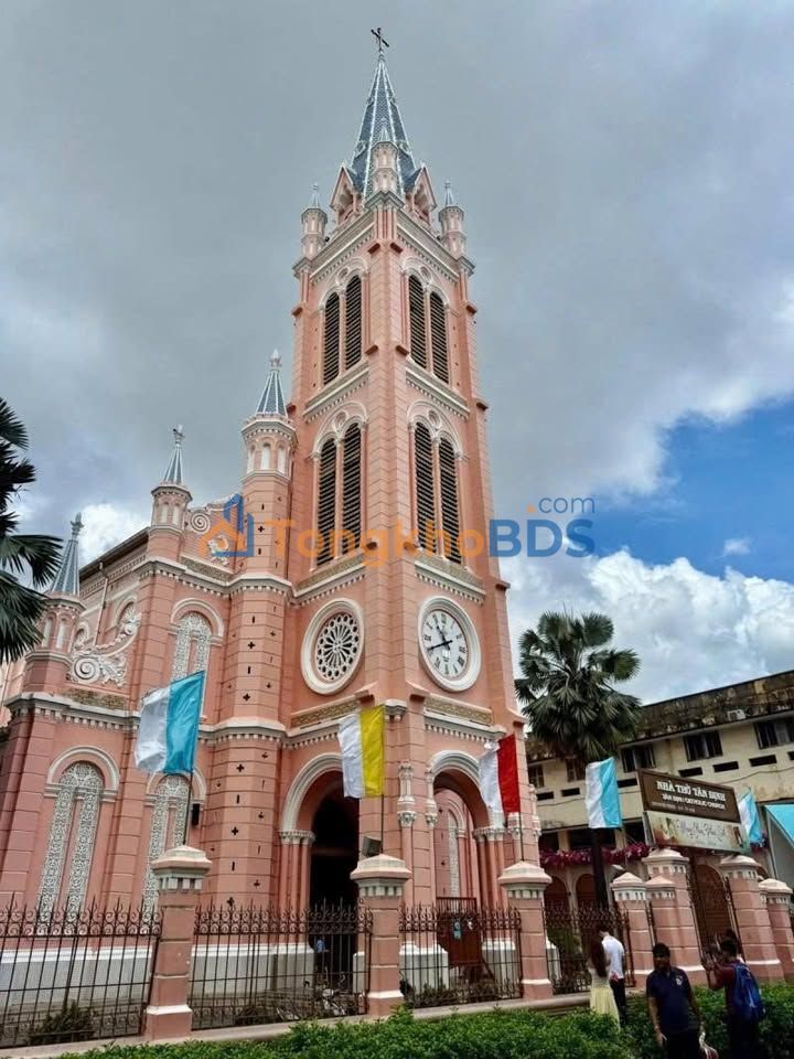 Nhà 75m² 5 Tầng Kinh Doanh Hai Bà Trưng, Quận 1 - 2 Mặt Hẻm Oto