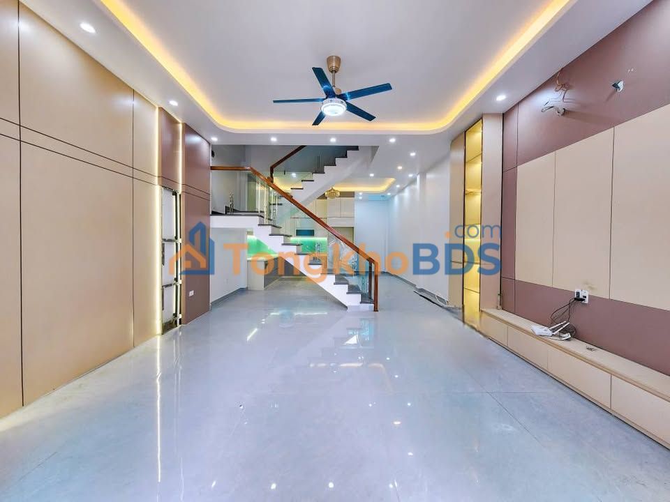 Nhà Độc Lập 70m² Phố Phương Lưu, Hải An - Ô tô Đỗ Cửa, Gần Hồ