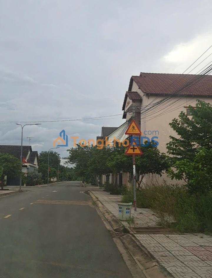 Đất Nền Tân Uyên 200m² - Sổ Hồng Full Thổ Cư Giá 3.35 Tỷ